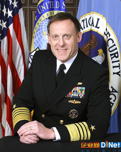 Admiral_Michael_S._Rogers,_USN.jpg