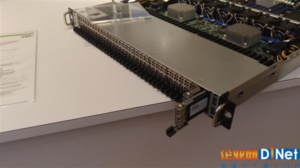 威剛首秀M.3 SSD：?jiǎn)温贩?wù)器集成36塊288TB！